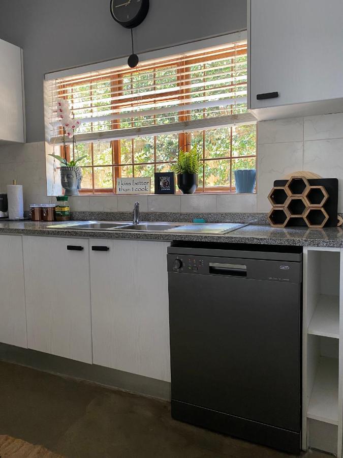 Villa Cosy And Unique Family Retreat In Hout Bay Città del Capo Esterno foto